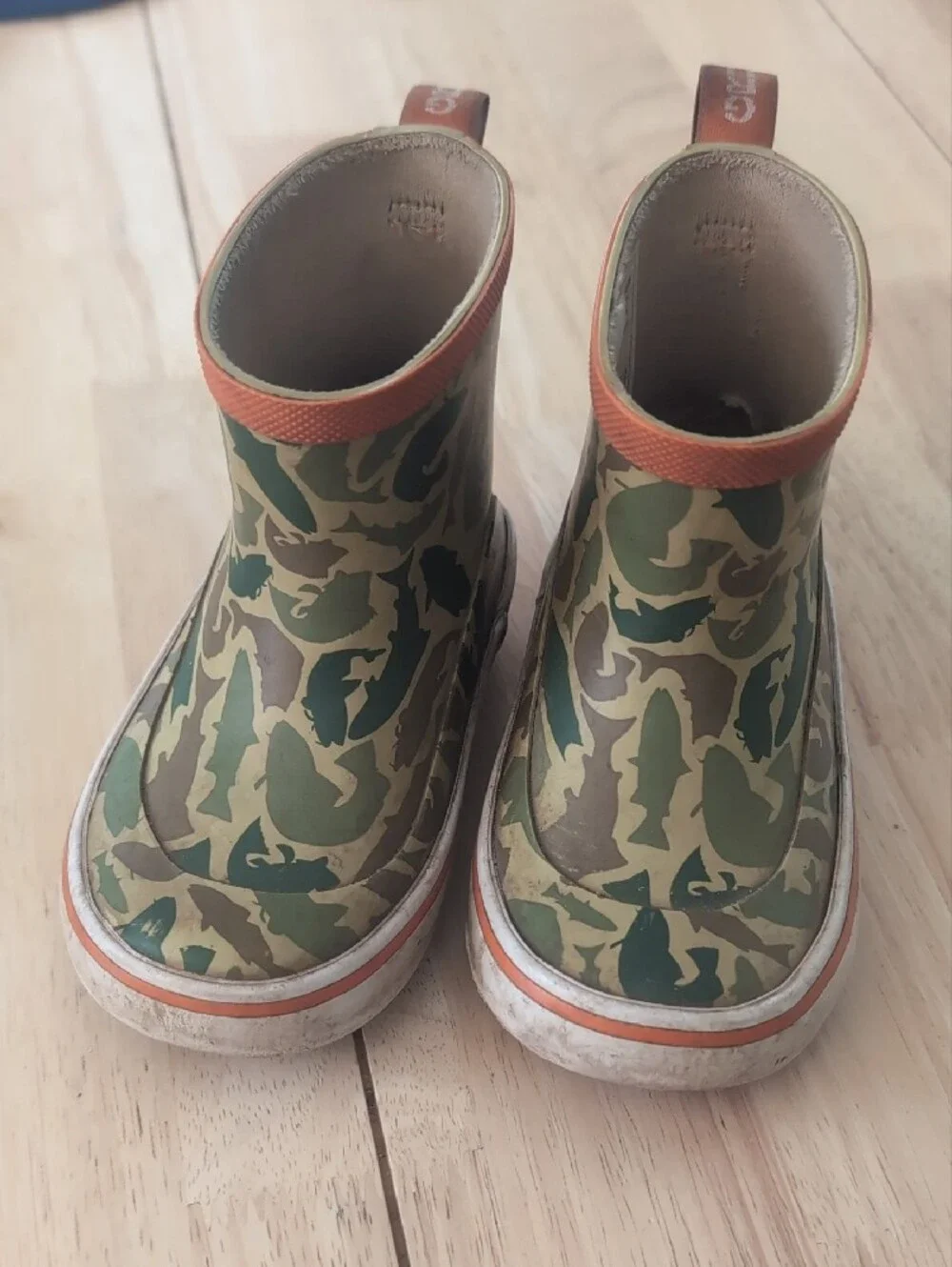 Grundéns Kids' Camo Rain & Snow Boots - Green with Orange Trim